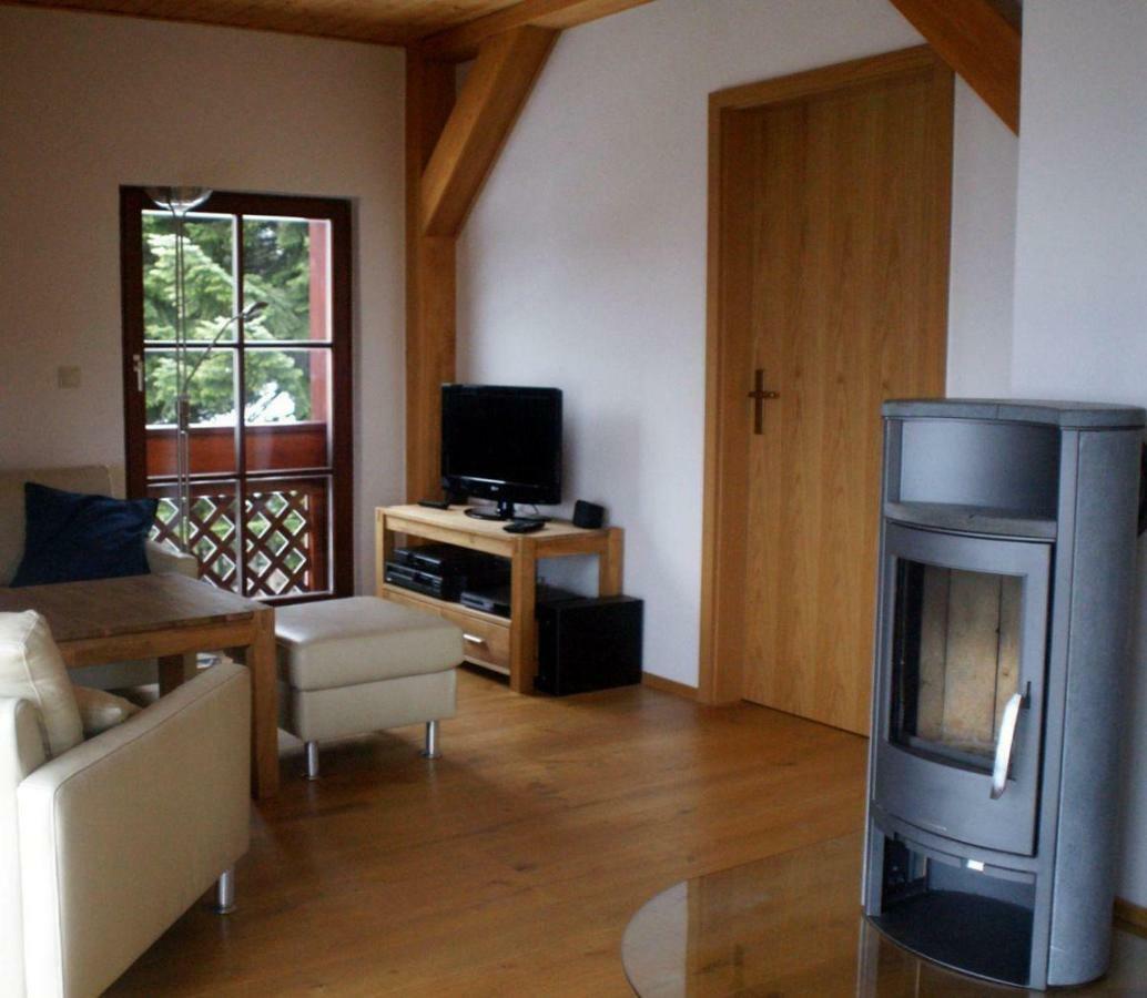 Ferienhaus-bergtraum-ferienwohnung-lilli Apartment
